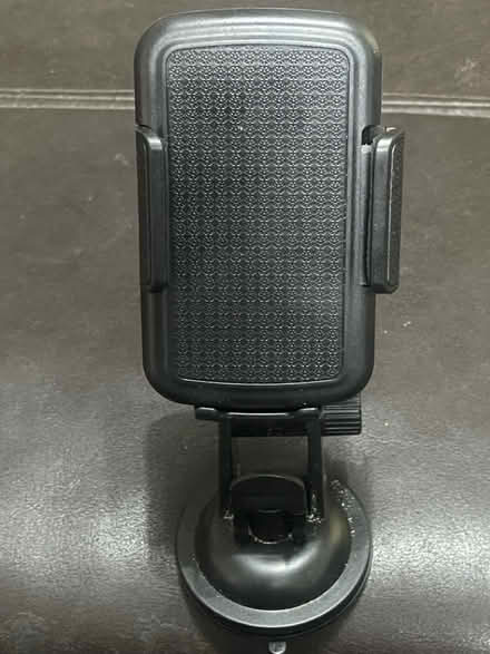 Photo of free Car Phone Mount (Welwyn Garden City AL7) #1