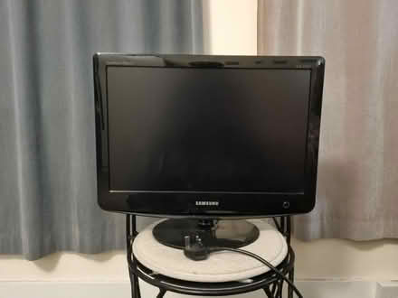 Photo of free Samsung 22inch TV/Monitor 1680x1050 (Haringey N17 6) #1