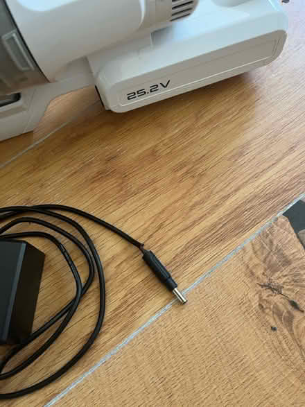 Photo of free Bush cordless vaccum (MK40 3hs) #3