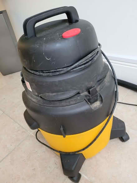 Photo of free Wet and Dry Vacuum cleaner (Grange-over-Sands LA11) #3