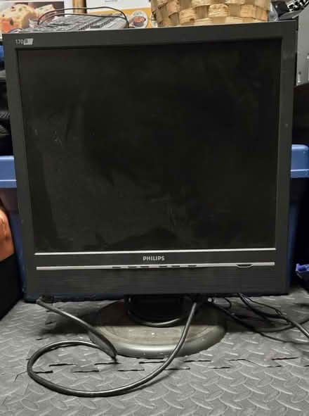 Photo of free Desktop computer (Kanata Lakes) #3