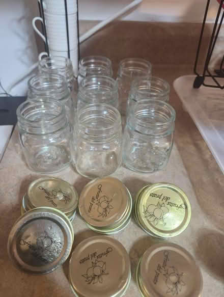 Photo of free Glass containers (Gatineau) #1
