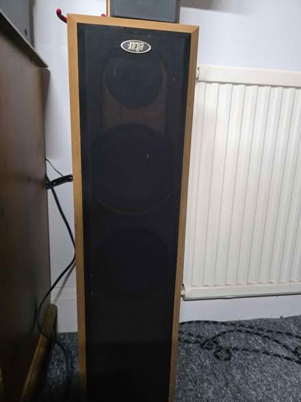 Photo of free Sony AV receiver + 2 loudspeakers (Ruislip HA4) #3