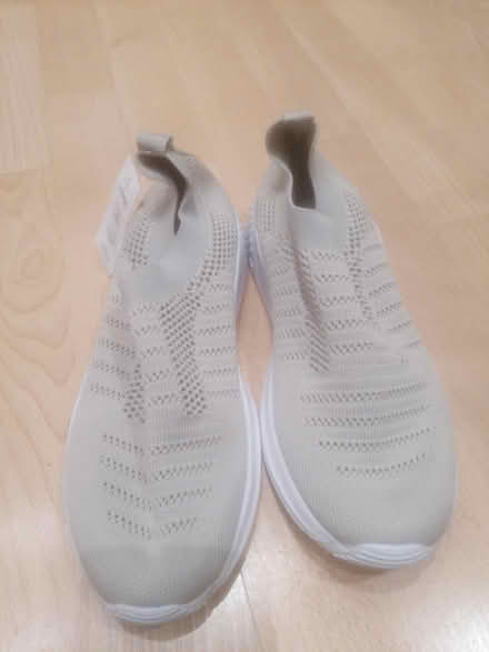Photo of free Brand new size 5 shoes (Bramley LS13) #2