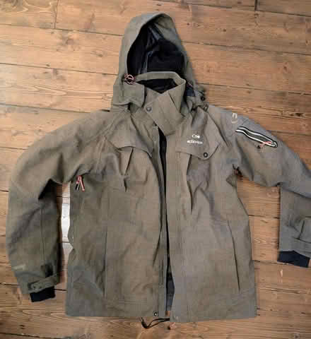 Photo of free Men's Ski/Snowboard Jacket S/M (TW9) #1