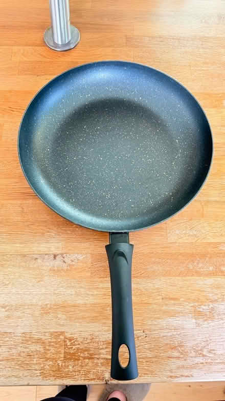 Photo of free Frying pan and flat pancake pan (CO6) #3