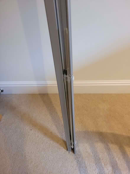 Photo of free Venetian Blind - silver 100cm D x 170cm W (Grange-over-Sands LA11) #3