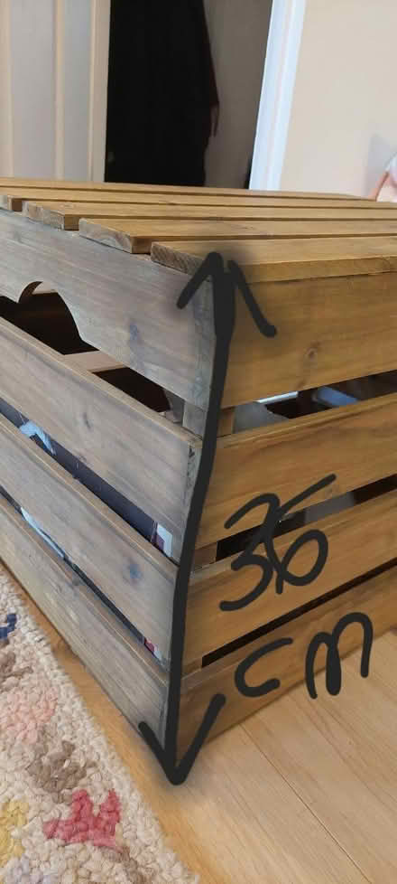 Photo of free Wooden box/ coffee table/ storage (N11 3NT) #3