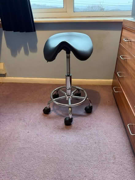 Photo of free Stool With Wheels (Wincobank S9) #1