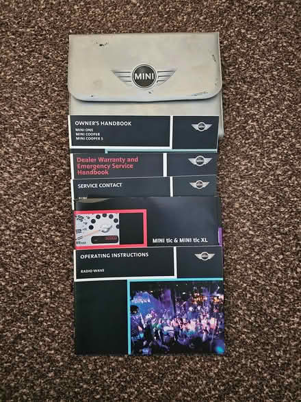 Photo of free Mini Document Wallet (Ashton PR2) #1