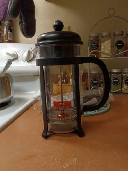 Photo of free French Press coffee maker & Frother (White Center) #1