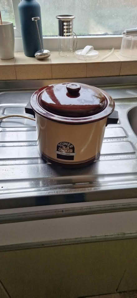 Photo of free Slow cooker (GU14) #1