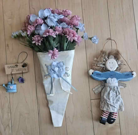 Photo of free Wall decorations (Sevenhills) #1