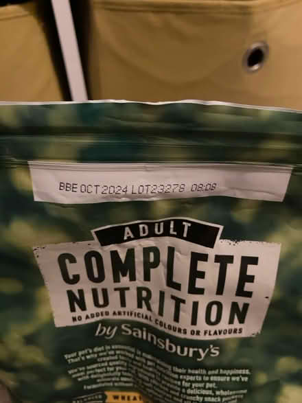 Photo of free Dry cat food (Waterlooville PO7) #2