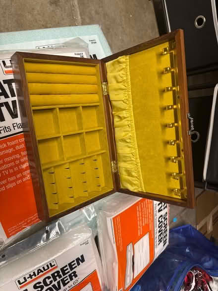 Photo of free Vintage jewelry holder (newark) #1