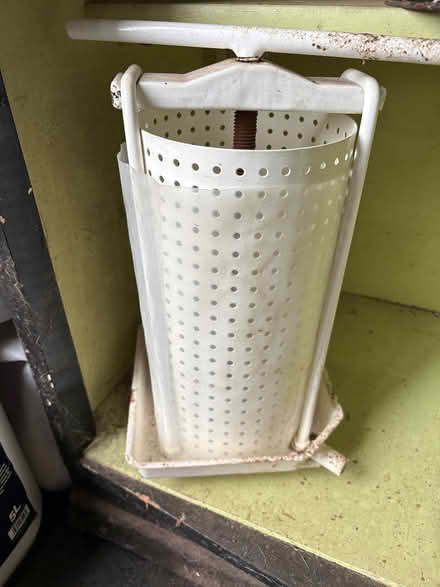 Photo of free Apple/fruit press (Rubery B45) #1