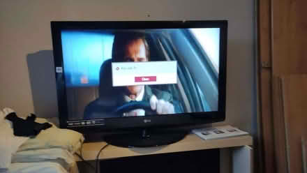 Photo of free lg 42lg3000 tv (Teddington TW11) #1
