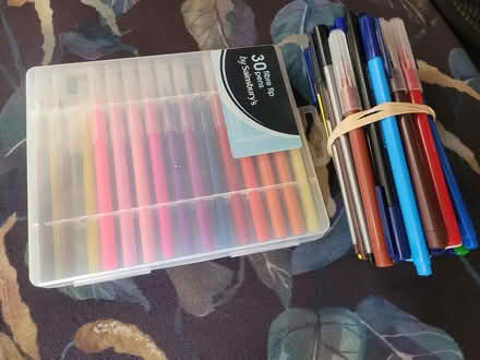 Photo of free Colouring pens (SO18) #1