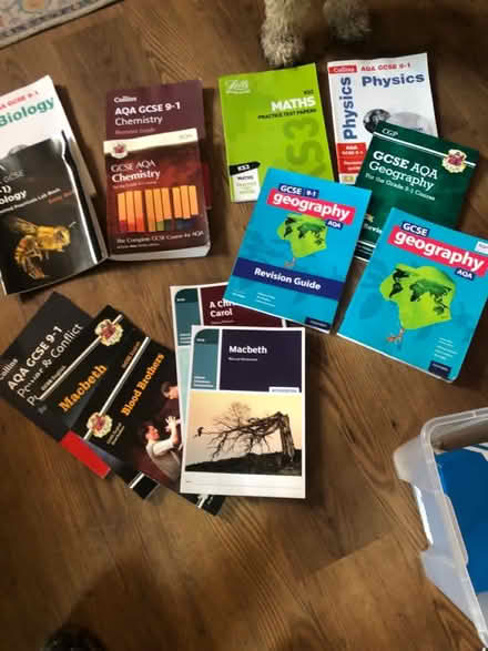 Photo of free Gcse revision books (Barnsley S71) #1