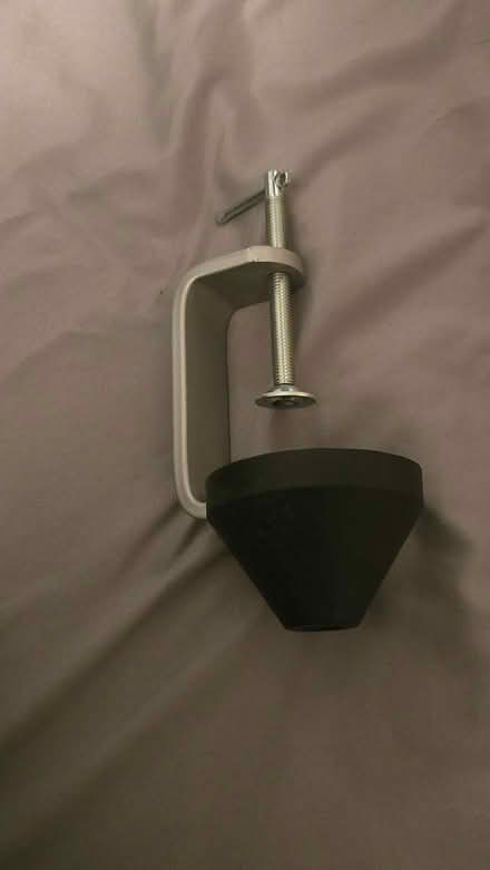 Photo of free Luxo magnifying lamp w desk clamp (Forest Glen) #2