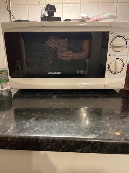 Photo of free Microwave (Cheadle Heath SK8) #1