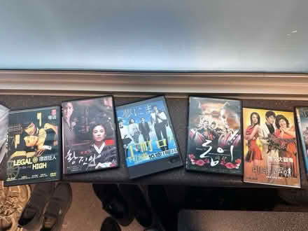 Photo of free Chinese/korean DVDs (Agincourt) #1