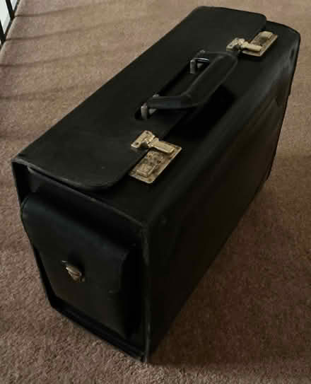 Photo of free Lawyer’s or businessman’s document case, black leather (Booker HP12) #3