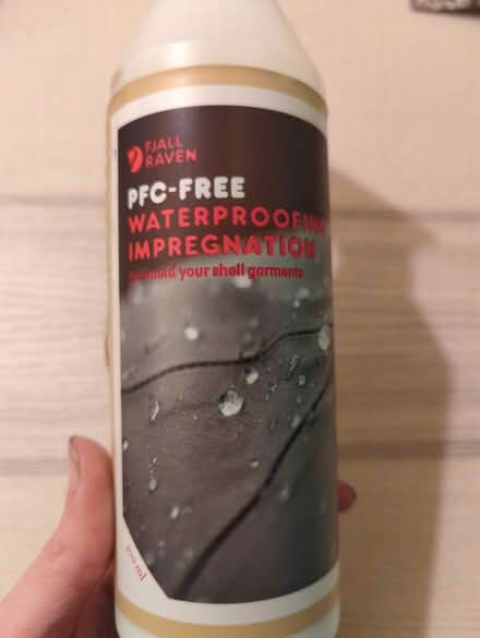 Photo of free Fjalltaven PFC free re-waterproofer (Aston OX18 2) #1