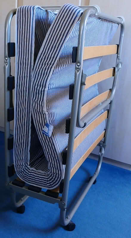 Photo of free Z-Bed (Hassocks BN6) #4