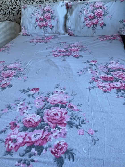 Photo of free King size duvet cover & pillowcases (Binley, Coventry) #2