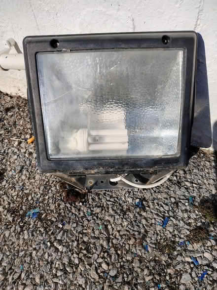Photo of free floodlight working (Botley road rail station (OX2)) #1