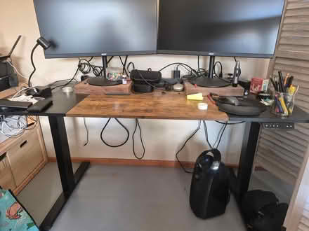 Photo of free Desk (Westside highway) #1