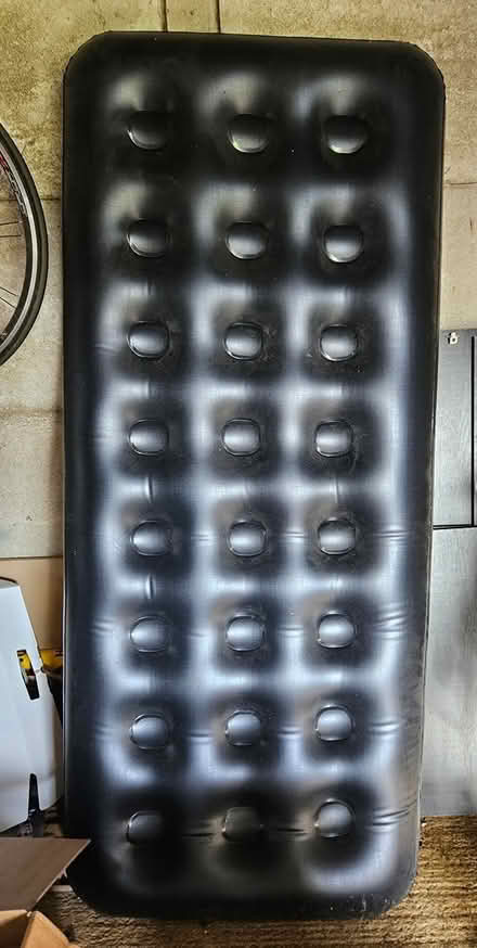 Photo of free Single air bed (Cheltenham) #1