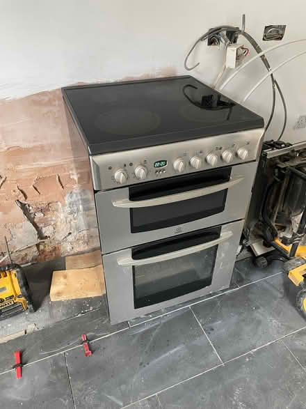 Photo of free Indesit cooker with double oven (Twickenham TW1) #2