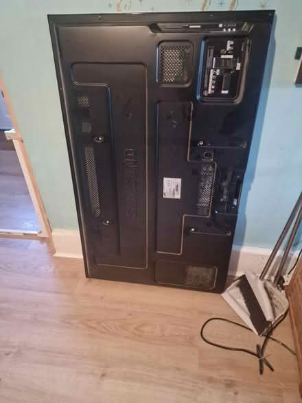 Photo of free 50inch Samsung TV (Luton LU2) #1