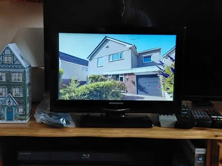 Photo of free tv (15") (Brantham CO11) #2