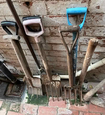 Photo of free Tools (Hereford white cross) #1