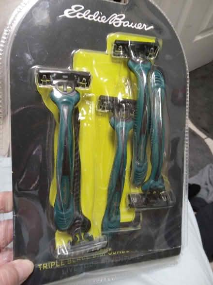 Photo of free Razors (Juan Tabo and Central) #1