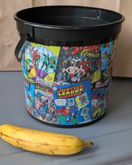 Photo of free DC Comics large popcorn bucket (Santa Clara near Great America) #4