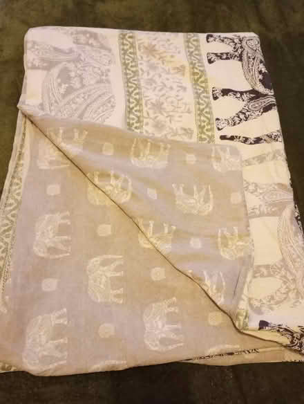 Photo of free Fitted single sheet and covers for single duvet (Welling DA16) #2