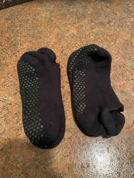 Photo of free Yoga socks (Roselle) #1