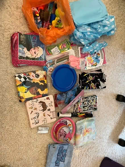 Photo of free Loads of kids party stuff (Shippon OX14) #1