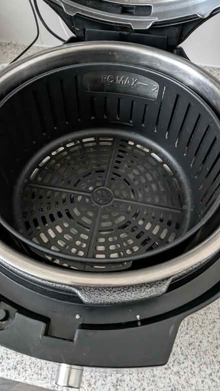 Photo of free Instant pot air fryer see notes (Castlepoint BH8) #3