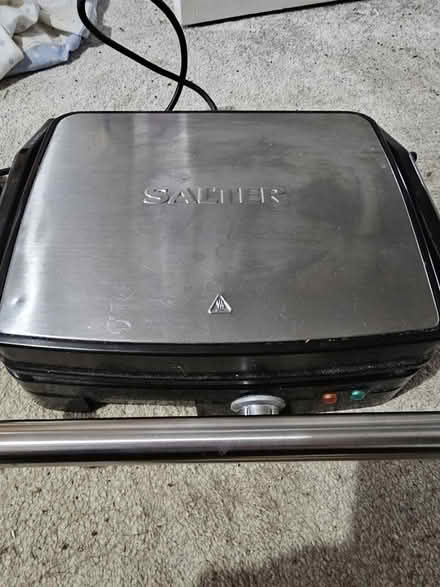 Photo of free Sandwich press (GU21) #1