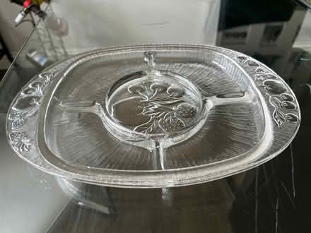 Photo of free Glass serving dish (Loanhead EH20) #1