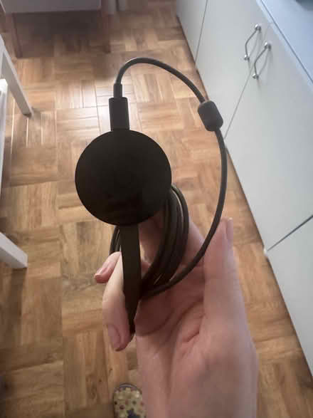 Photo of free Chromecast for streaming to TV from phone (Wisewood S6) #1