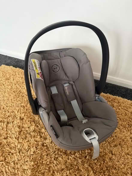 Photo of free Baby car seat / carrier (Lymm WA13) #1