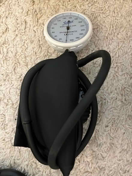 Photo of free Old style blood pressure monitor (Shippon OX14) #1
