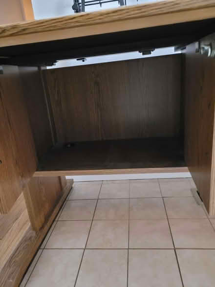 Photo of free Mid size desk with organizer (Fairwood Greens, Renton) #4