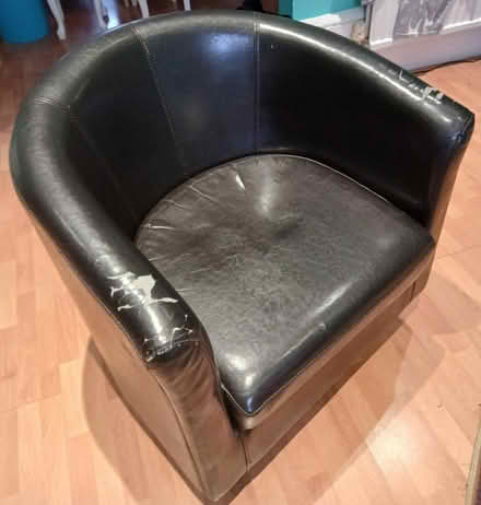 Photo of free Black Bucket Chair (Clapham (SW4)) #3